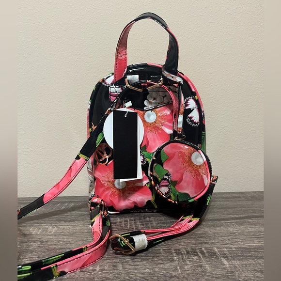 NWT 3 in 1 Convertible Mini Backpack Purse & Wallet - Picture 5 of 6